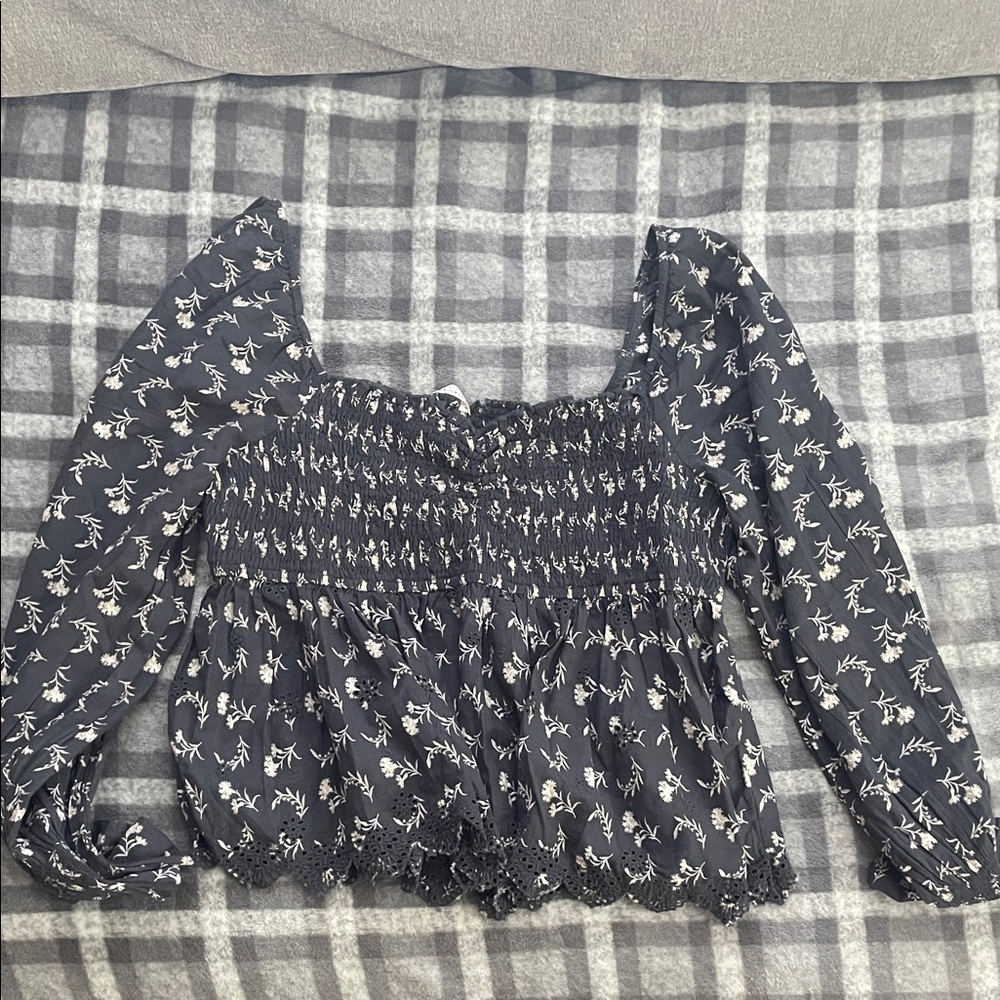 American Eagle Outfitters Black Floral Blouse